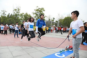 长沙第五届电商户外悦享跑活动于9月28日在尖山湖公园举行，紫一健儿们参加